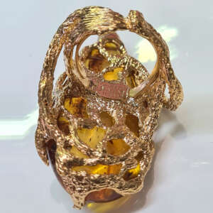 anello-scultura-goccia-ambra-2
