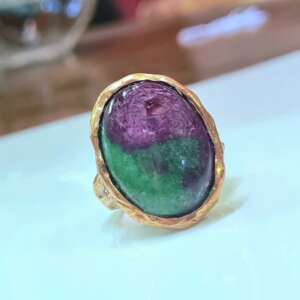 Anello Scultura con Rubizoisite