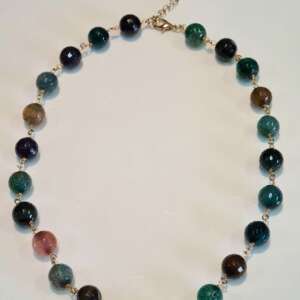 Collana con agate.